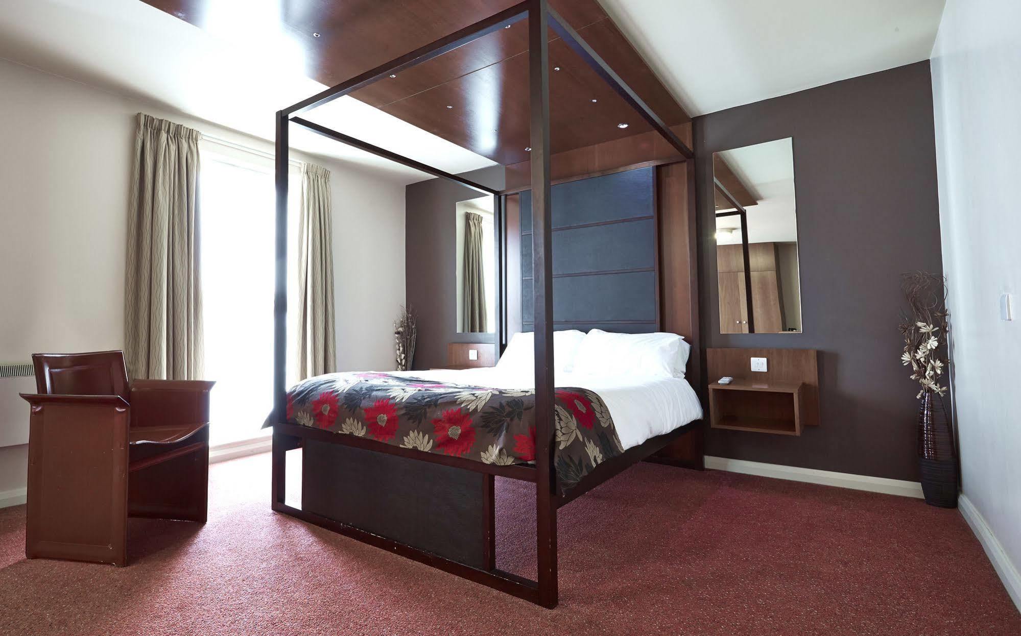 The Wishing Well Hotel Selby Ngoại thất bức ảnh